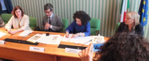 Italian Ombudswoman for Childhood and Adolescence, Filomena Albano, Italian Minister for Justice, Andrea Orlando, and Bambinisenzasbarre President, Lia Sacerdote, add their signatures to the renewed Memorandum of Understanding. COPE vice-president Viviane Schekter gave a speech underlining the importance of the document and three-way collaboration and support.